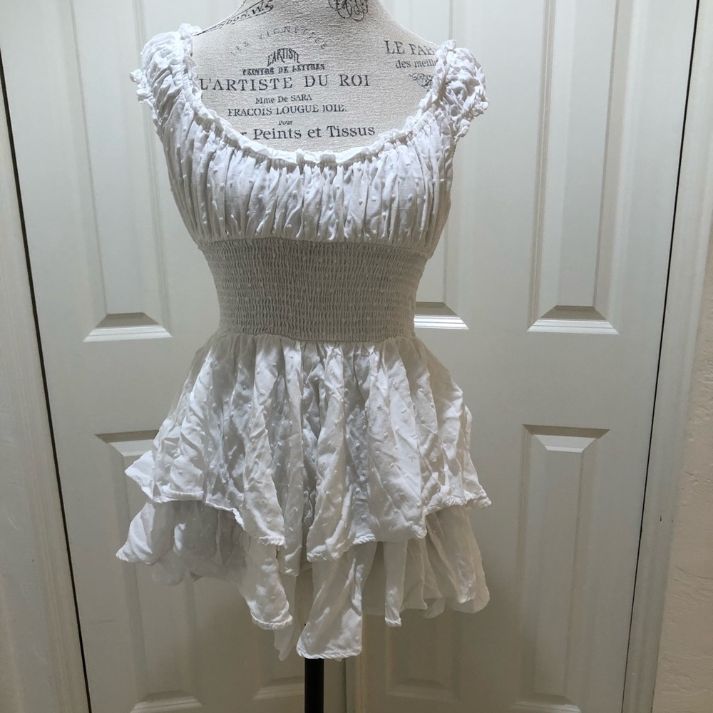 Adorable Princess Polly romper, size 6